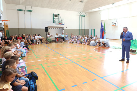 PRVI ŠOLSKI DAN GRAHOVO 13 FOTO LJUBO VUKELIČ